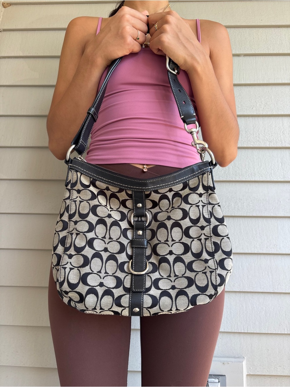 Vintage Coach Signature Hobo Bag 🤍🖤